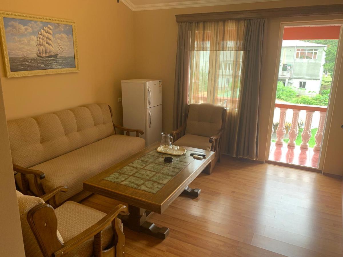 Guest House Rusalka Кобулеті Екстер'єр фото