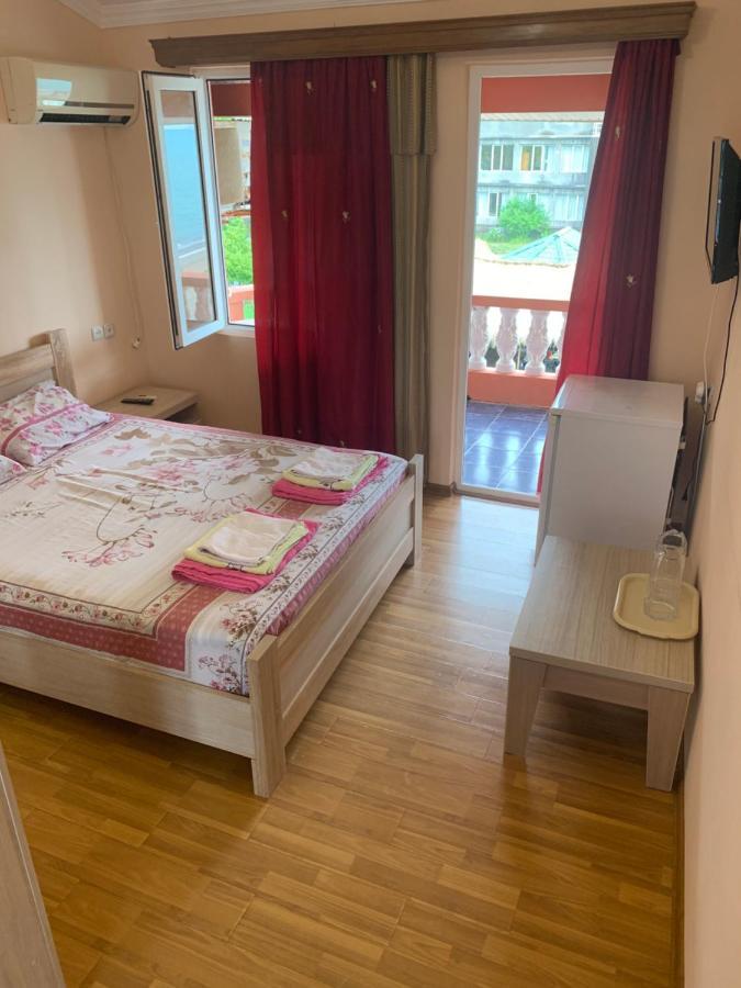 Guest House Rusalka Кобулеті Екстер'єр фото