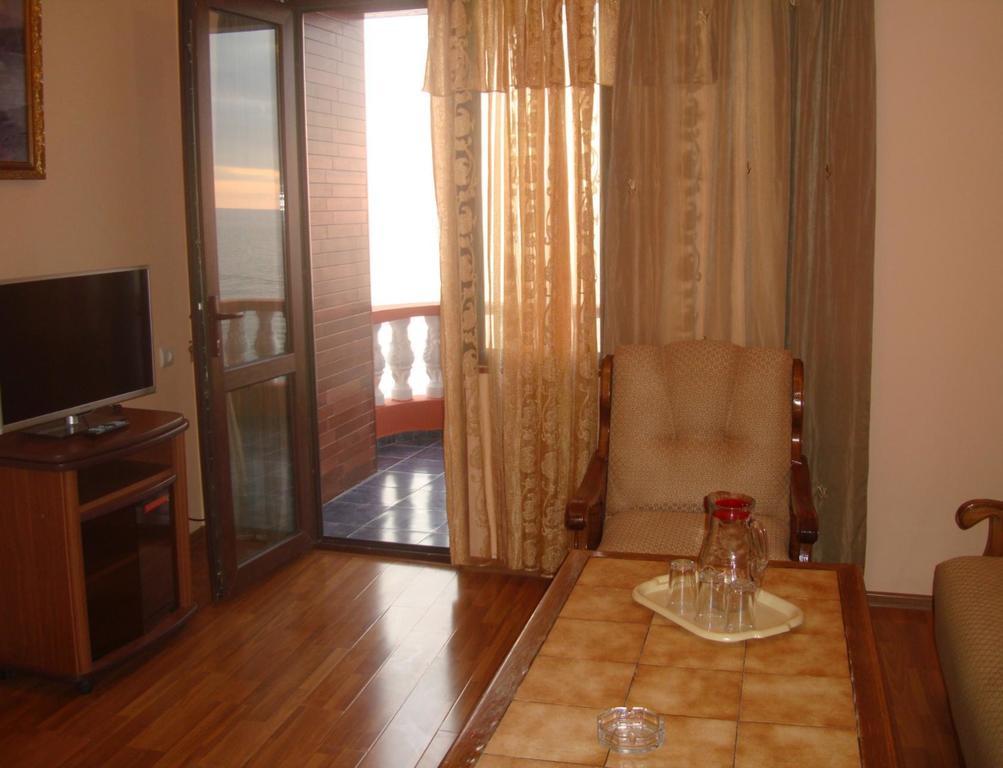 Guest House Rusalka Кобулеті Екстер'єр фото